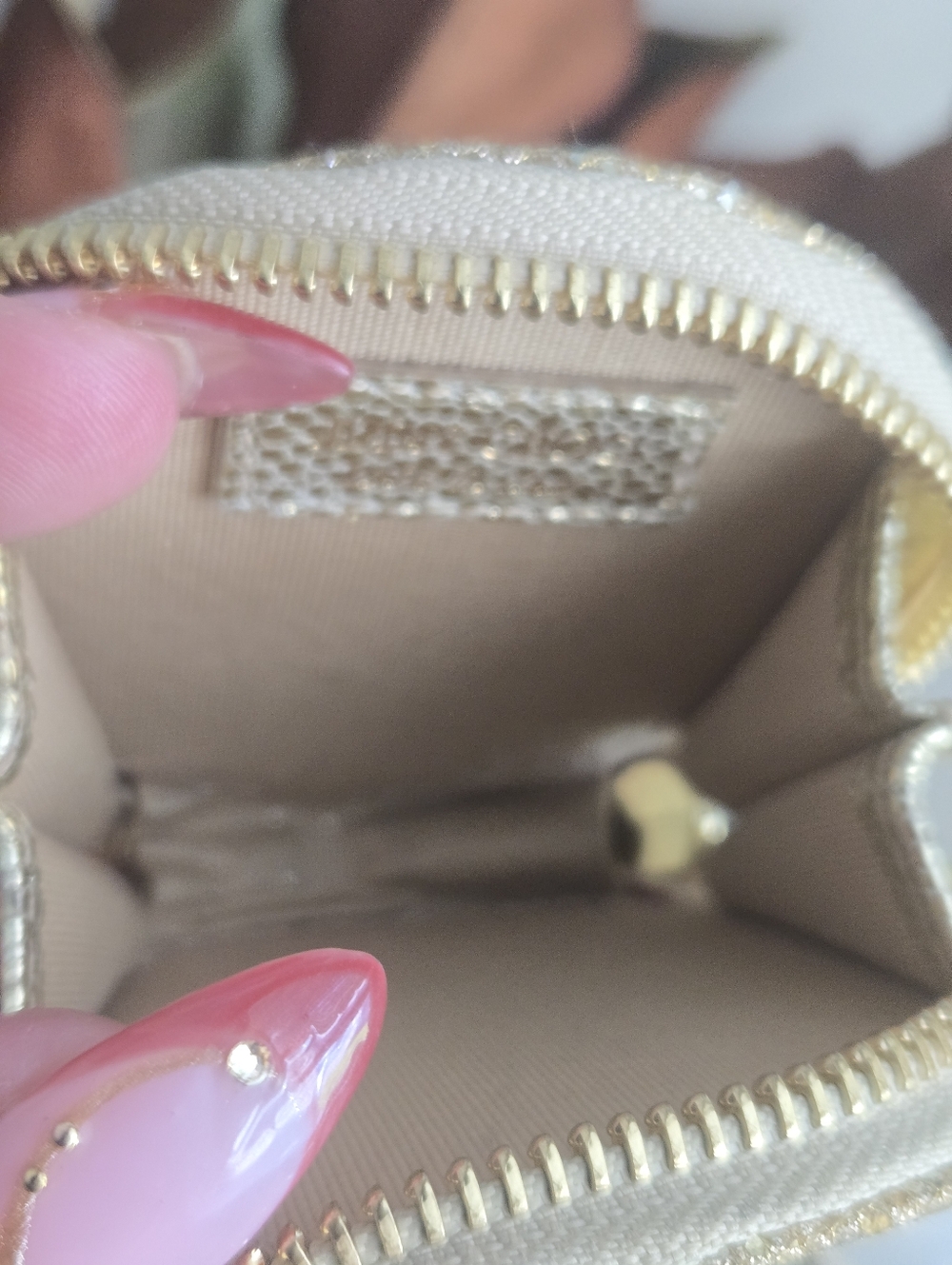 Jimmy Choo Rare Gold Glitter Round Coin Purse Pouch With Authenticity Card - Picture 8 of 13